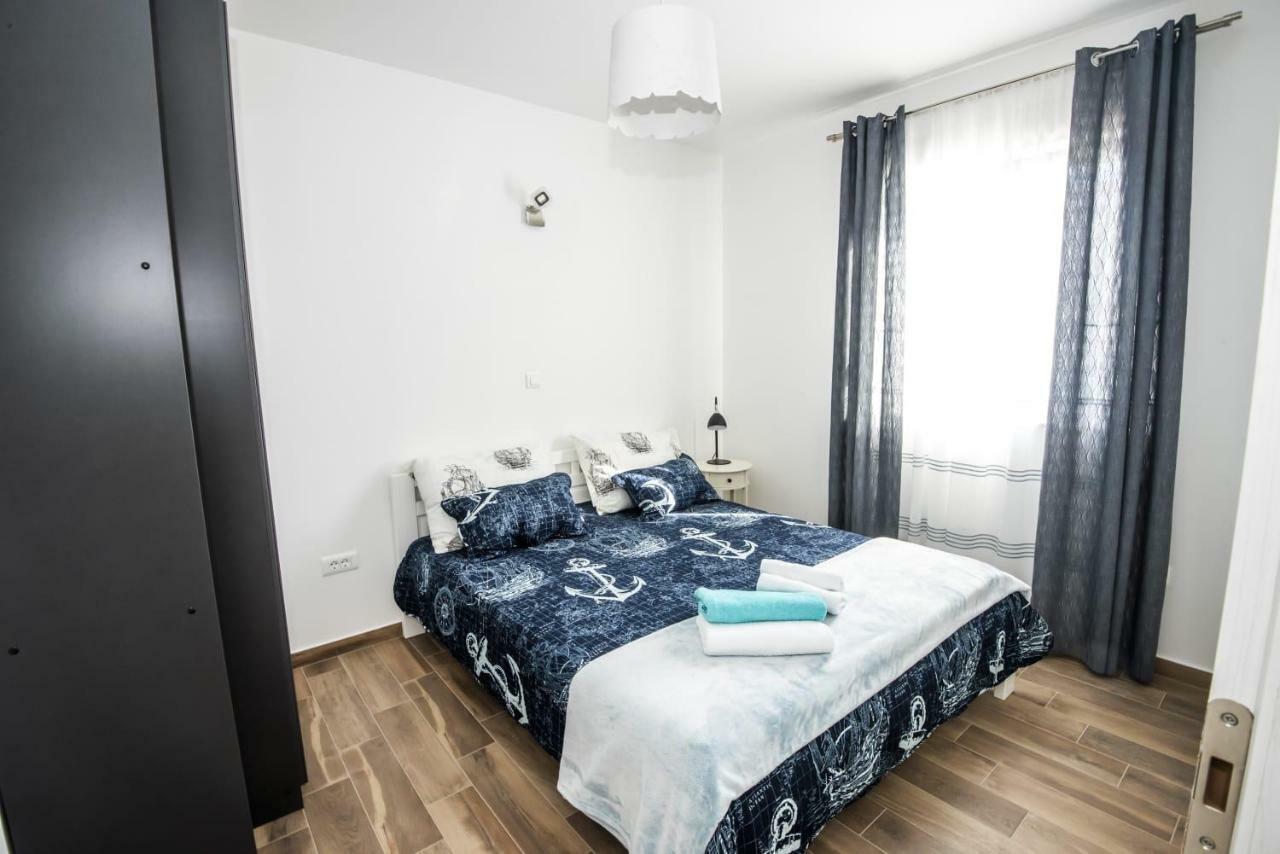 Blue Pearl Apartment Rogoznica  Exterior photo